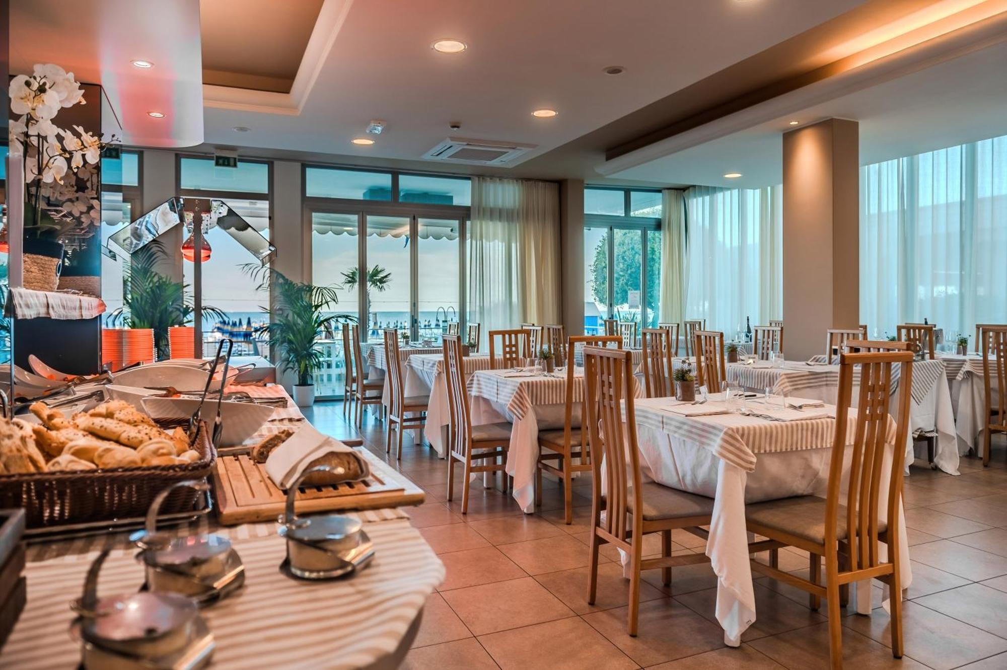 Hotel Orizzonte Lido di Jesolo Esterno foto