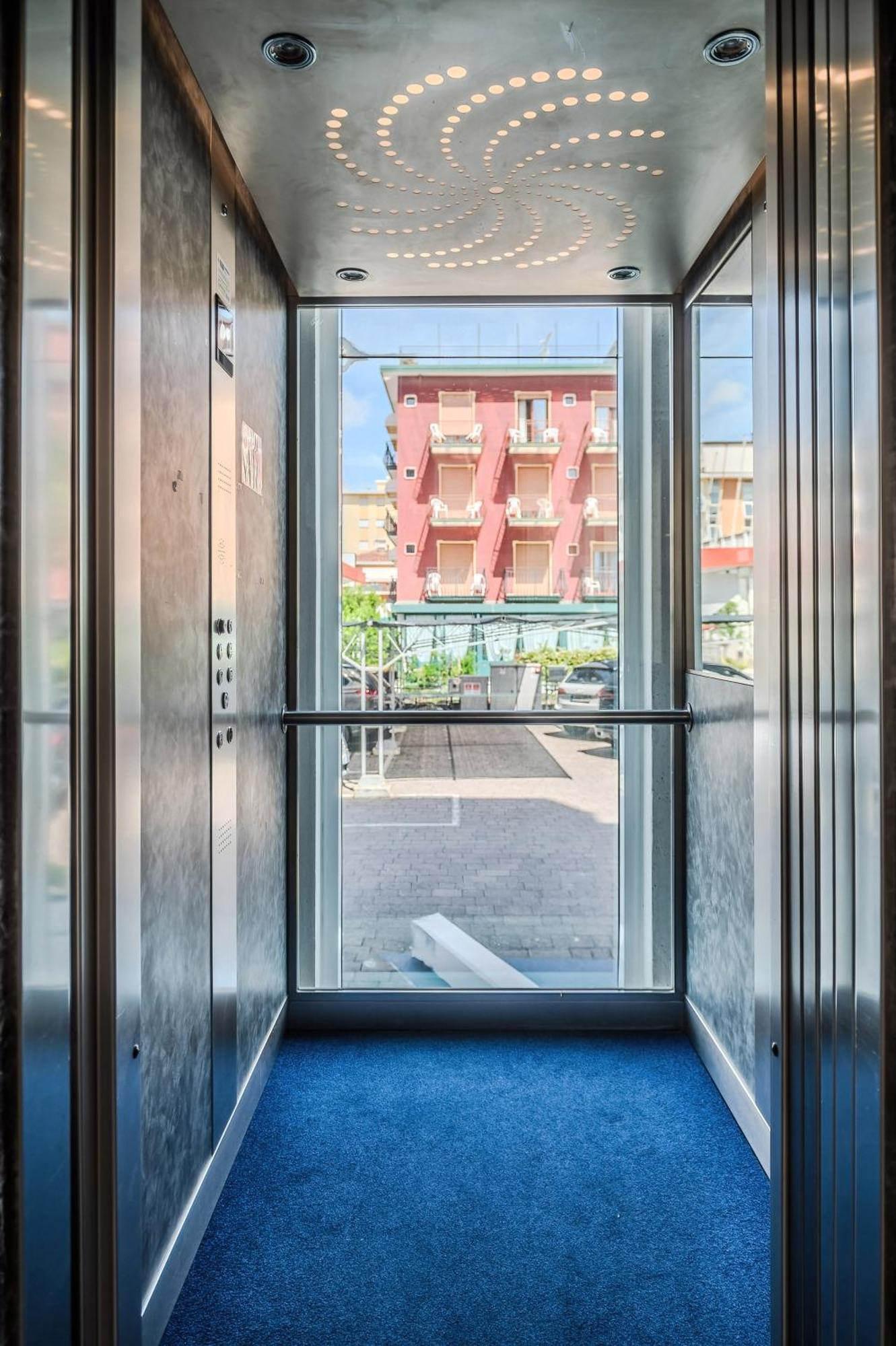 Hotel Orizzonte Lido di Jesolo Esterno foto