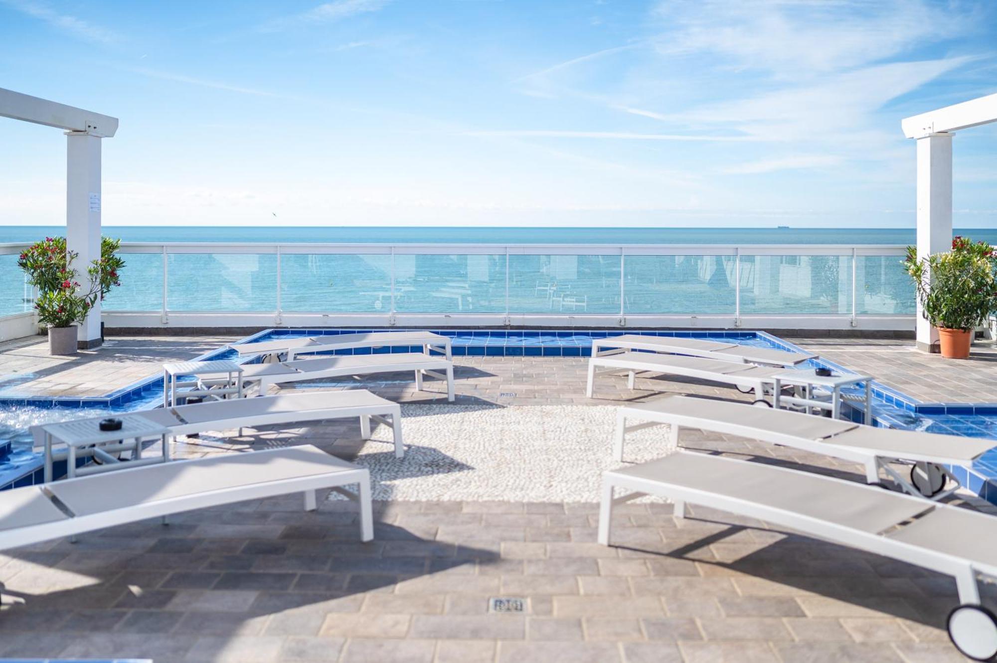 Hotel Orizzonte Lido di Jesolo Esterno foto